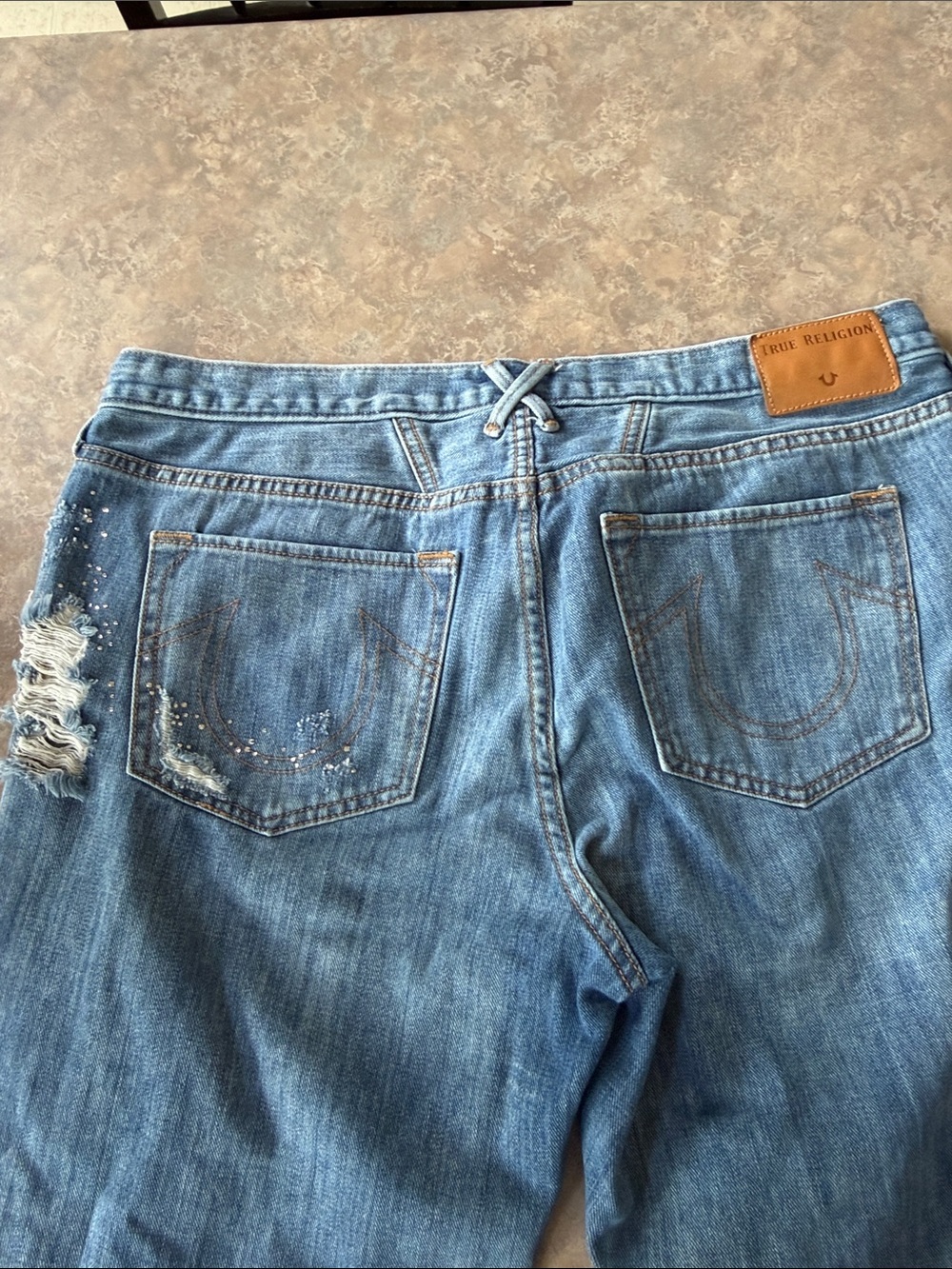 Excellent Condition - True Religion Distressed Rhinestone Jeans - Picture 5 of 5